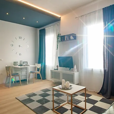 Br Train Station Apartment