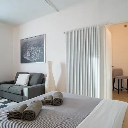 Apartment Br Train Station Treviso