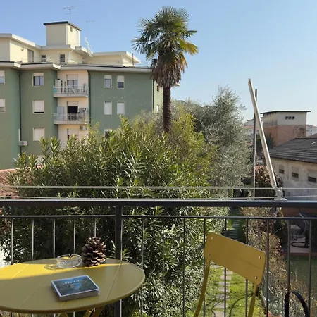 Br Train Station Apartment Treviso