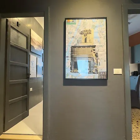 Br Train Station Apartment