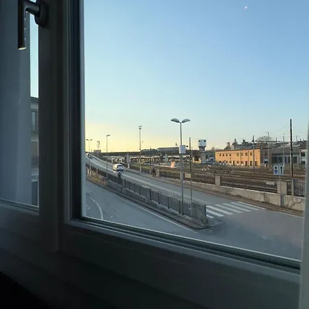 Br Train Station *