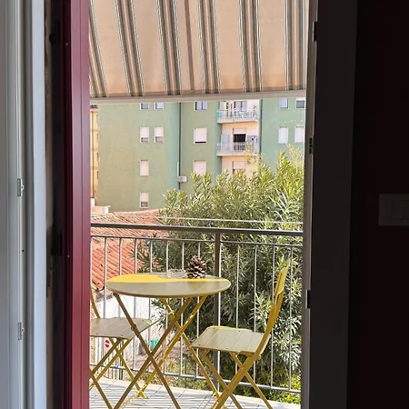 Br Train Station Apartamento *